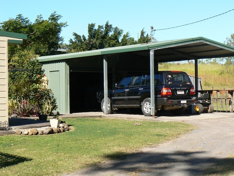 571 Kinchant Dam Road, Eton North QLD 4741