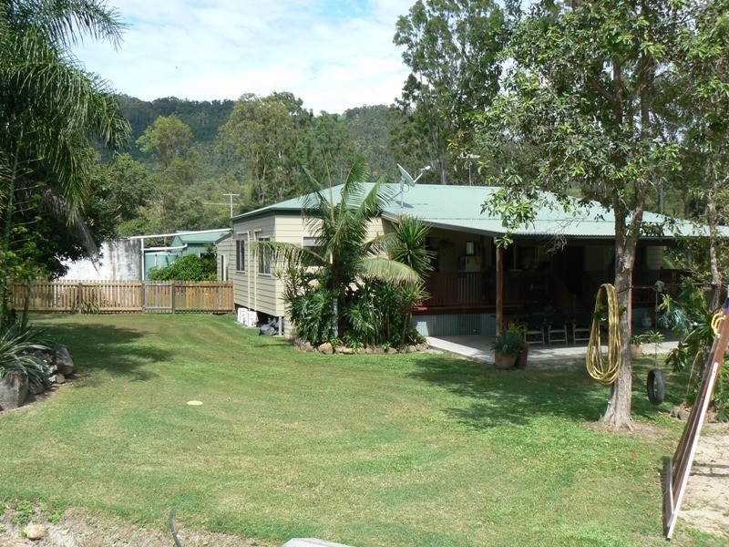571 Kinchant Dam Road, Eton North QLD 4741