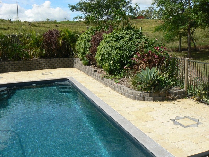 571 Kinchant Dam Road, Eton North QLD 4741