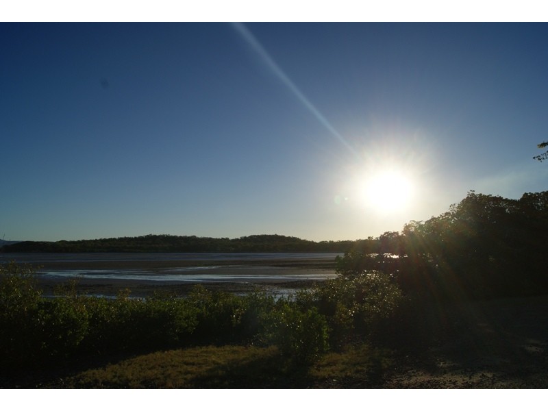 673 Miran Khan Drive, Freshwater Point, Sarina QLD 4737