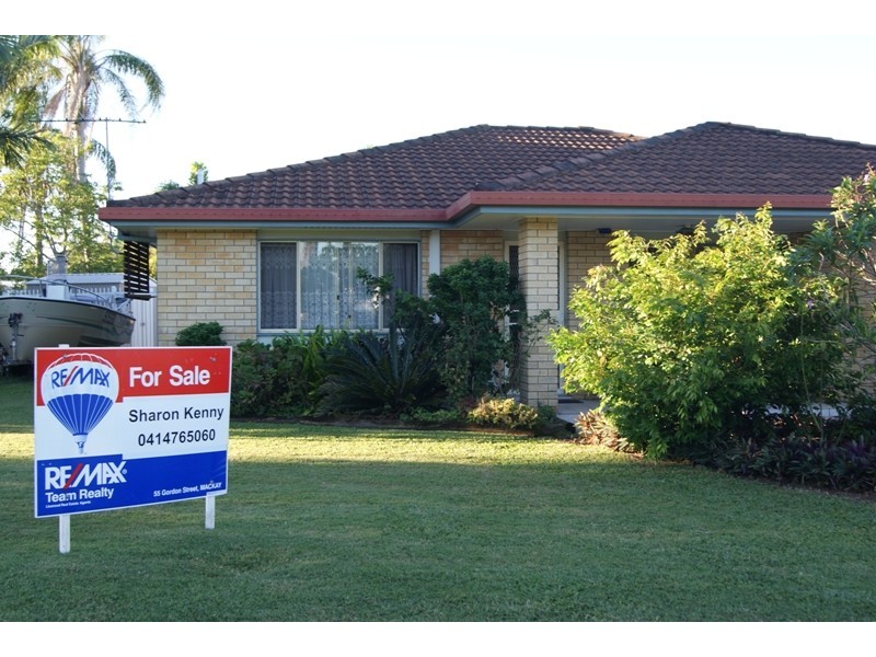 8 Telina Drive, Beaconsfield QLD 4740