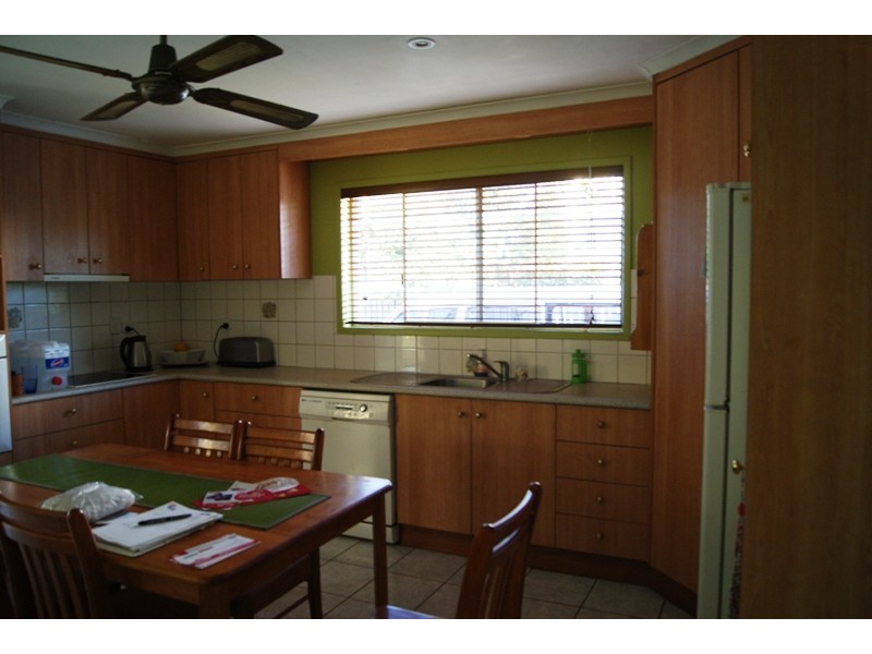 8 Telina Drive, Beaconsfield QLD 4740
