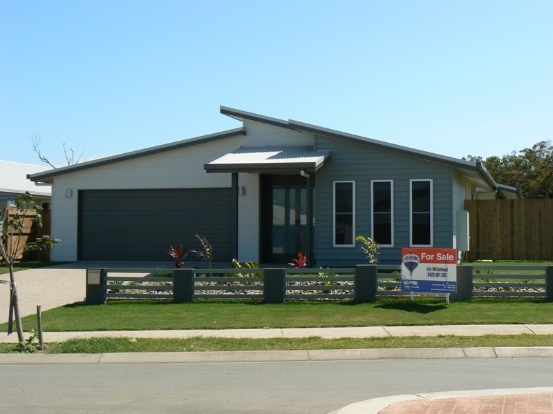 35 Montgomery Street (PLANTATION PALMS), Rural View QLD 4740