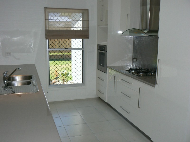 35 Montgomery Street (PLANTATION PALMS), Rural View QLD 4740