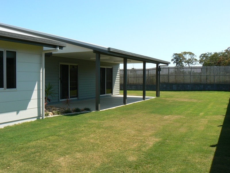 35 Montgomery Street (PLANTATION PALMS), Rural View QLD 4740