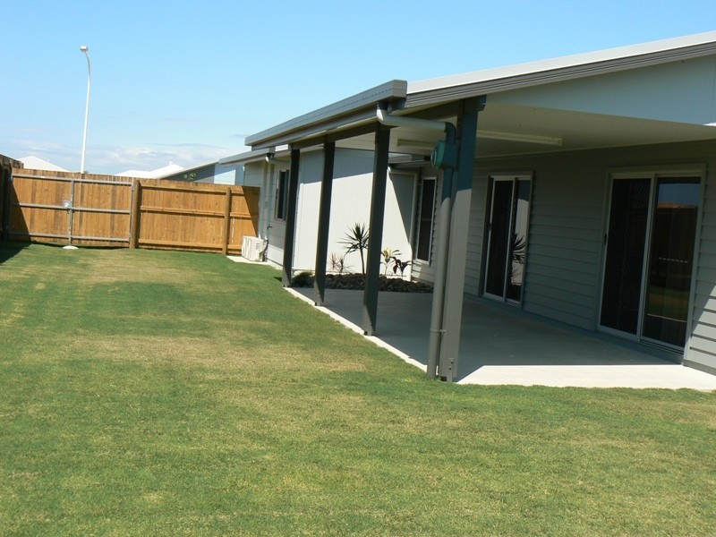 35 Montgomery Street (PLANTATION PALMS), Rural View QLD 4740