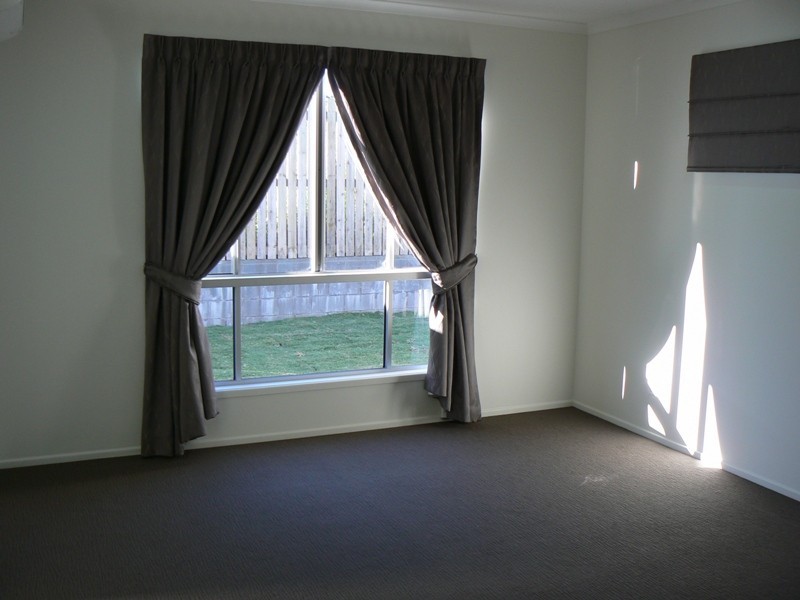 35 Montgomery Street (PLANTATION PALMS), Rural View QLD 4740