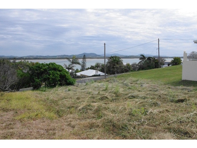 12 Albatross Street, Slade Point QLD 4740