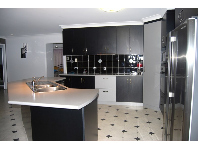 30 Leichardt Way, Andergrove QLD 4740