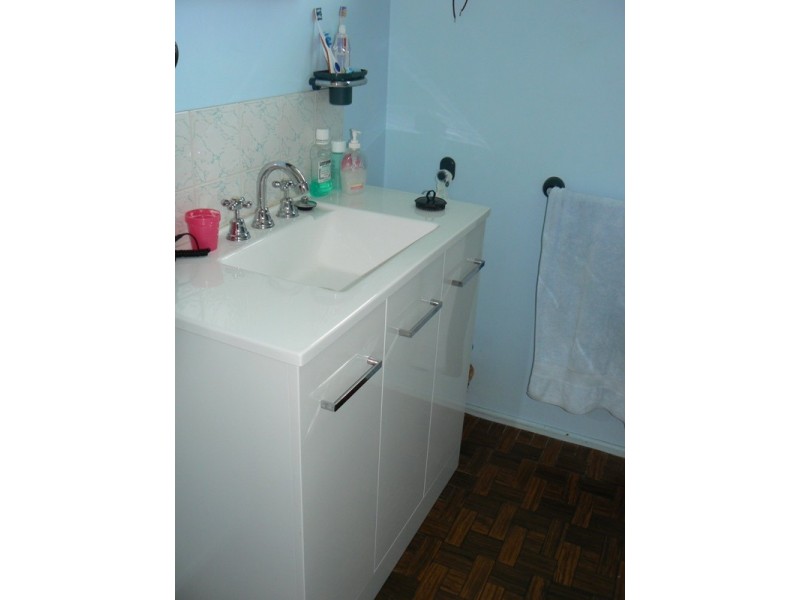 23 Cahill Cresent, Rural View QLD 4740