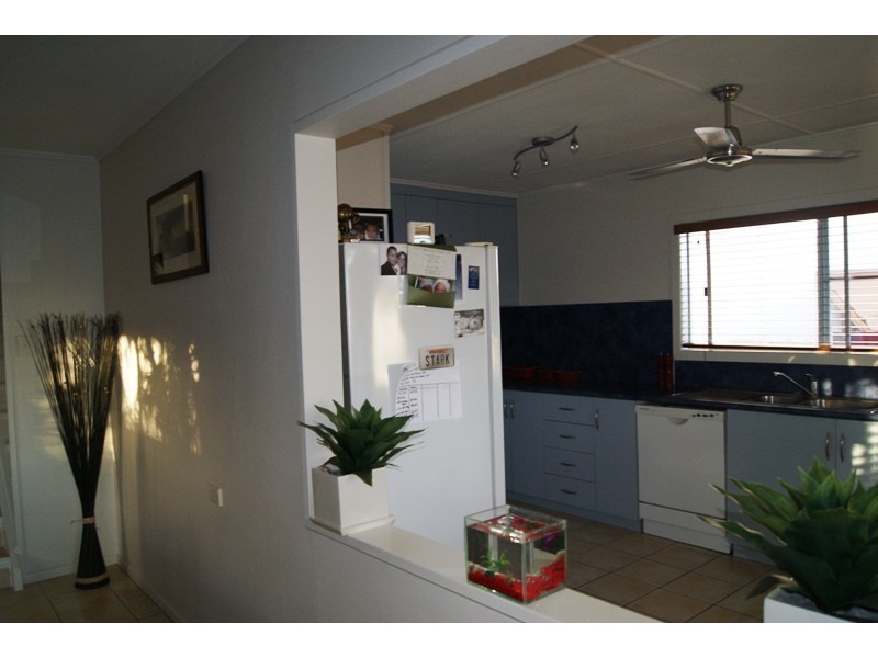 102 Mango Avenue, Eimeo QLD 4740