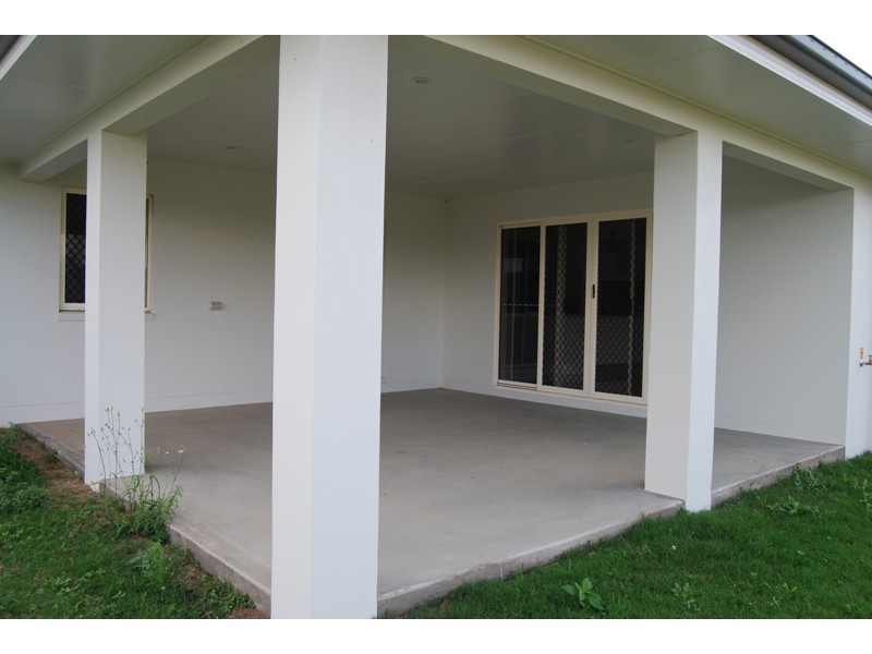 1 Firefly Crescent, Ooralea QLD 4740