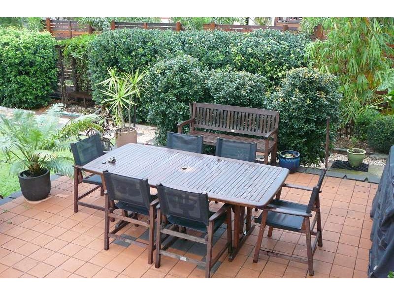 9 Stott Street, Bucasia QLD 4750