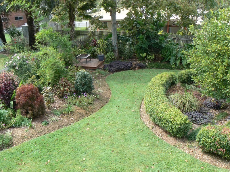 9 Stott Street, Bucasia QLD 4750