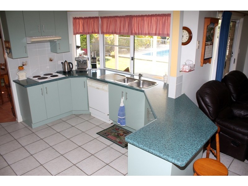 1 Lazarus Court, Eimeo QLD 4740