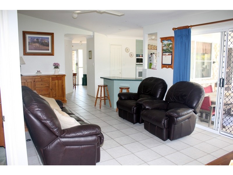 1 Lazarus Court, Eimeo QLD 4740