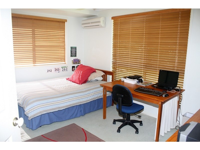 1 Lazarus Court, Eimeo QLD 4740