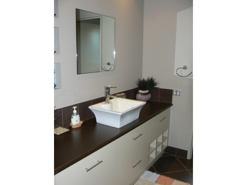 21 Cutfield Street, Glenella QLD 4740