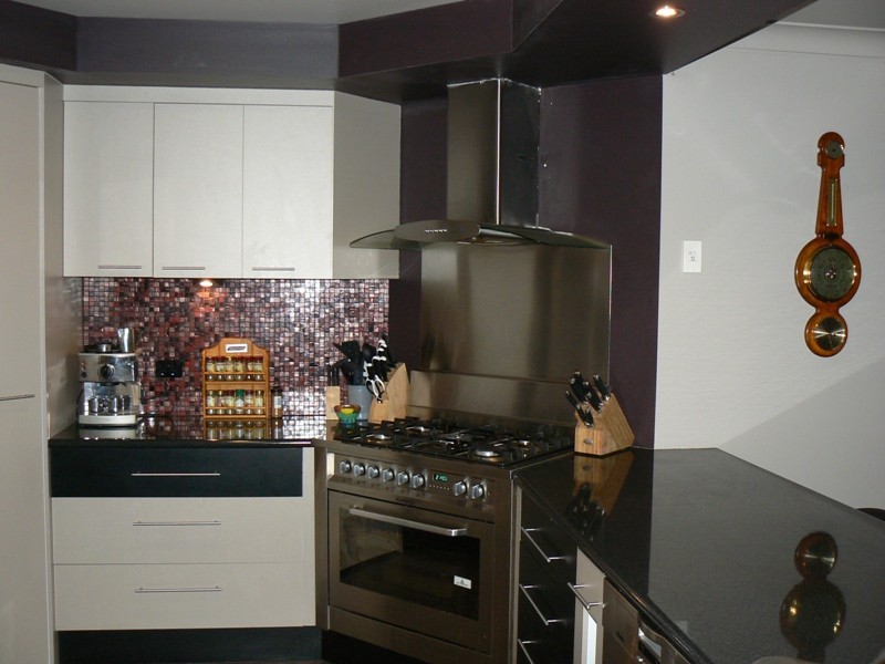 21 Cutfield Street, Glenella QLD 4740