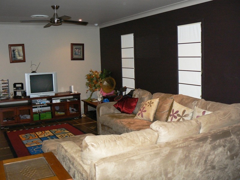 21 Cutfield Street, Glenella QLD 4740