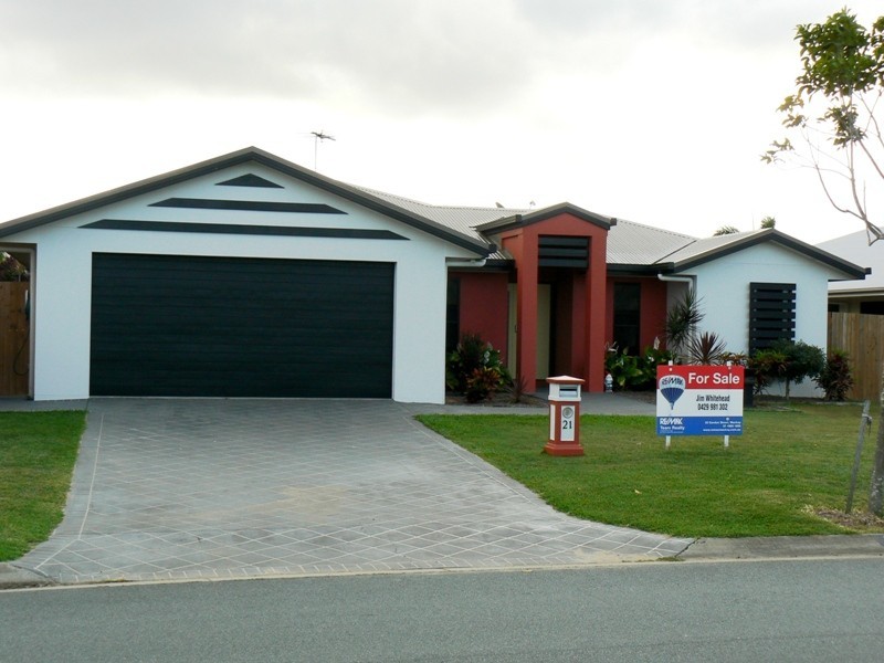 21 Cutfield Street, Glenella QLD 4740