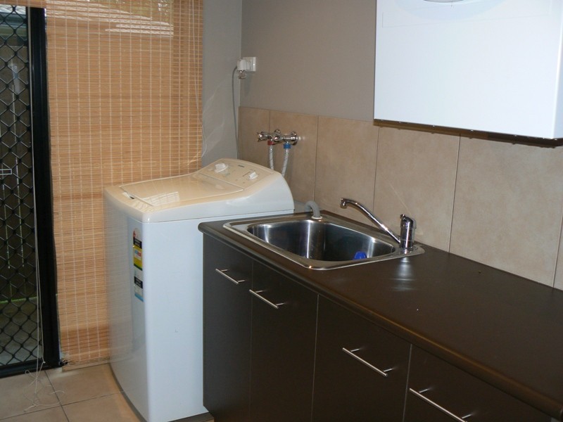 21 Cutfield Street, Glenella QLD 4740