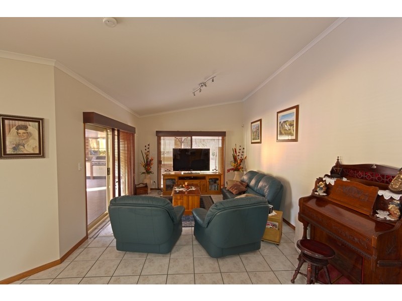 18 Renae Street, Andergrove QLD 4740