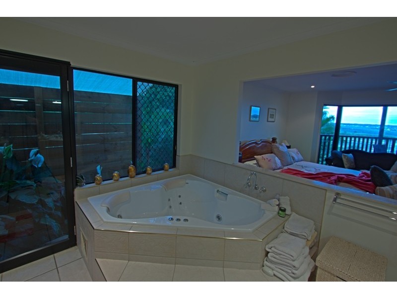 6 Essex Court, Mackay QLD 4740