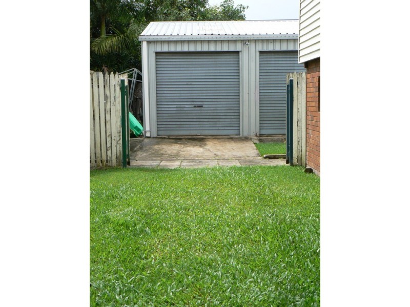 12 Mansfield Drive, Beaconsfield QLD 4740