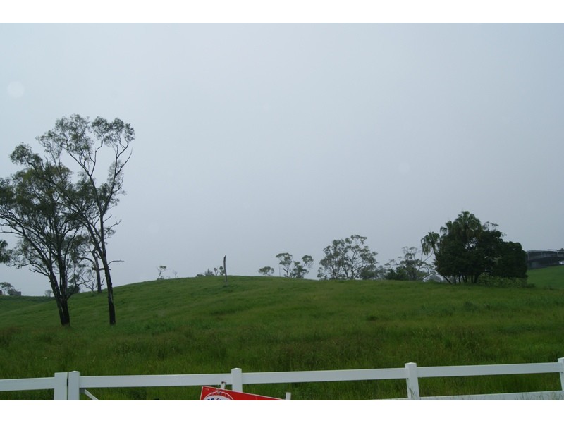 153 Fenech Avenue, Hay Point QLD 4740