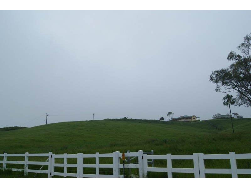 153 Fenech Avenue, Hay Point QLD 4740