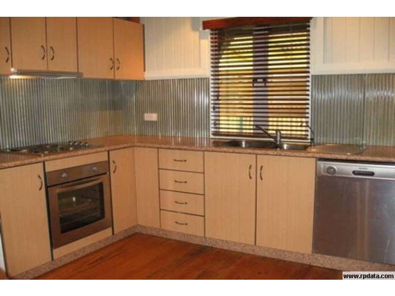 14 Hunter Street, West Mackay QLD 4740