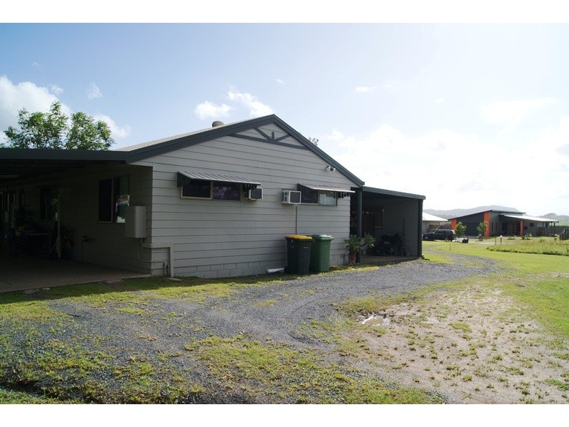 5 Benjamin Court, Walkerston QLD 4751