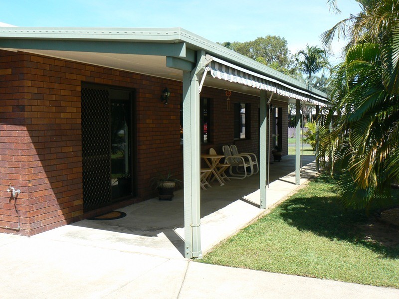 6 Beth Street, Blacks Beach QLD 4740