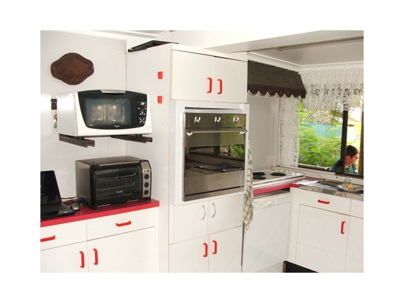 2 Swan Street – SWAMP NURSERY, Slade Point QLD 4740