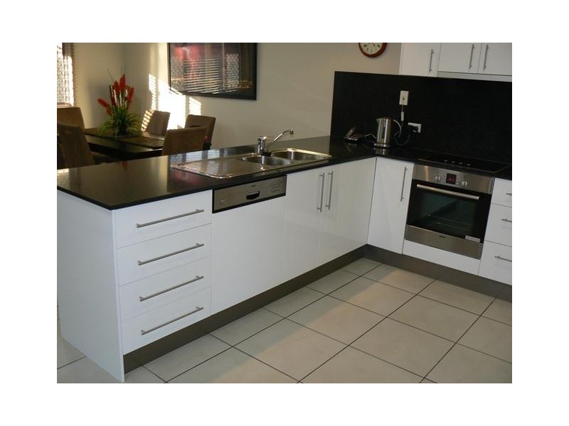 5/8 Admiral Drive, Dolphin Heads QLD 4740