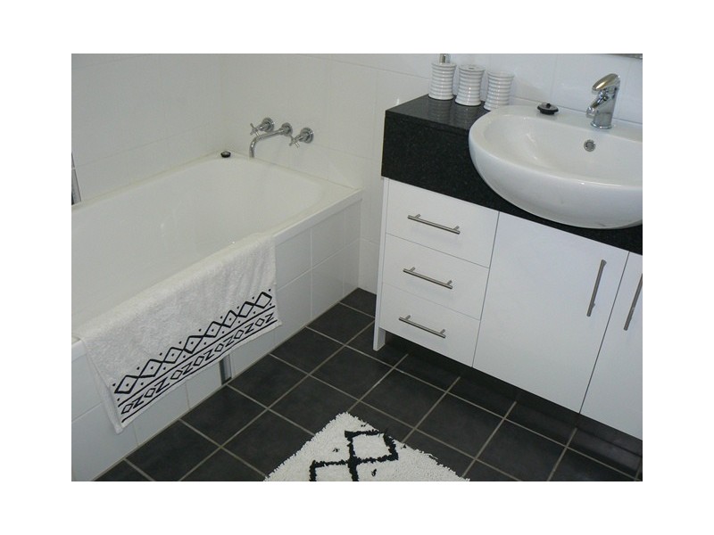 5/8 Admiral Drive, Dolphin Heads QLD 4740