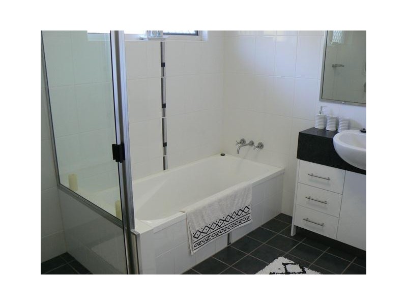 5/8 Admiral Drive, Dolphin Heads QLD 4740