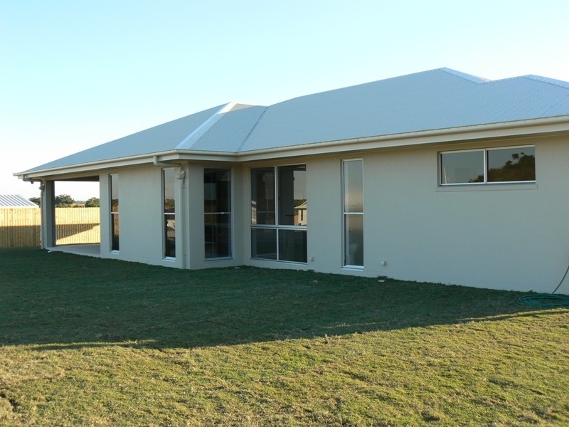 3 Aspen Street (Plantation Palms), Rural View QLD 4740