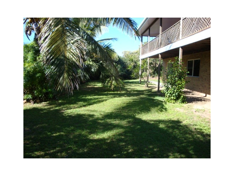 48 Pelican Street, Slade Point QLD 4740