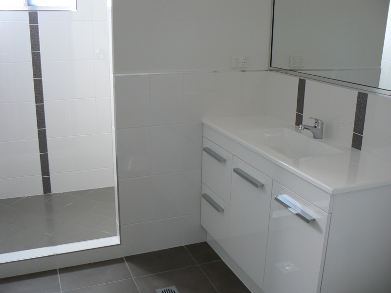 89 Montgomery Street, Rural View QLD 4740