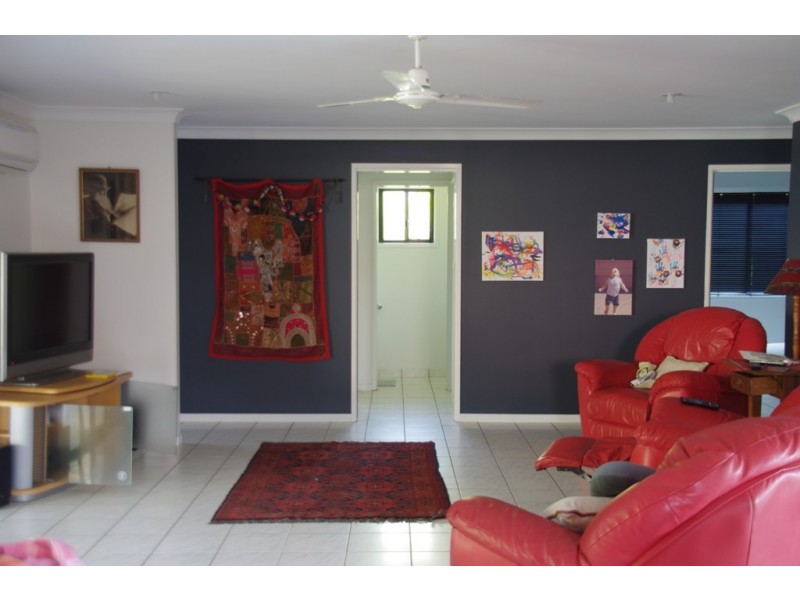 19 Michelle Crescent, Bucasia QLD 4750