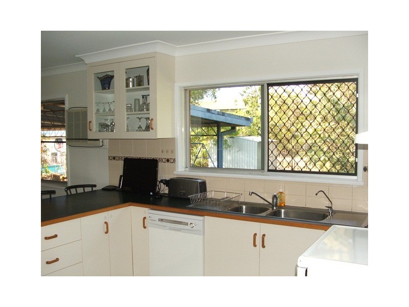 18 Thorning Street, West Mackay QLD 4740