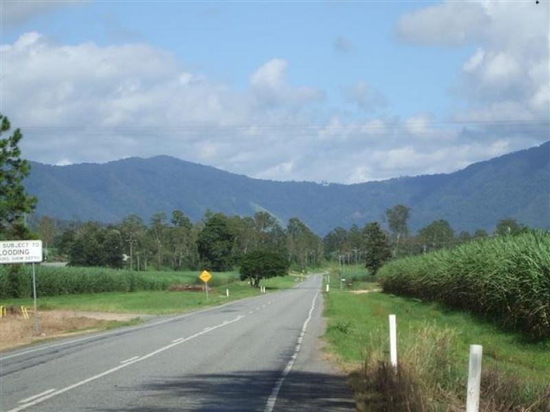 13 Anzac Pde, Finch Hatton QLD 4756