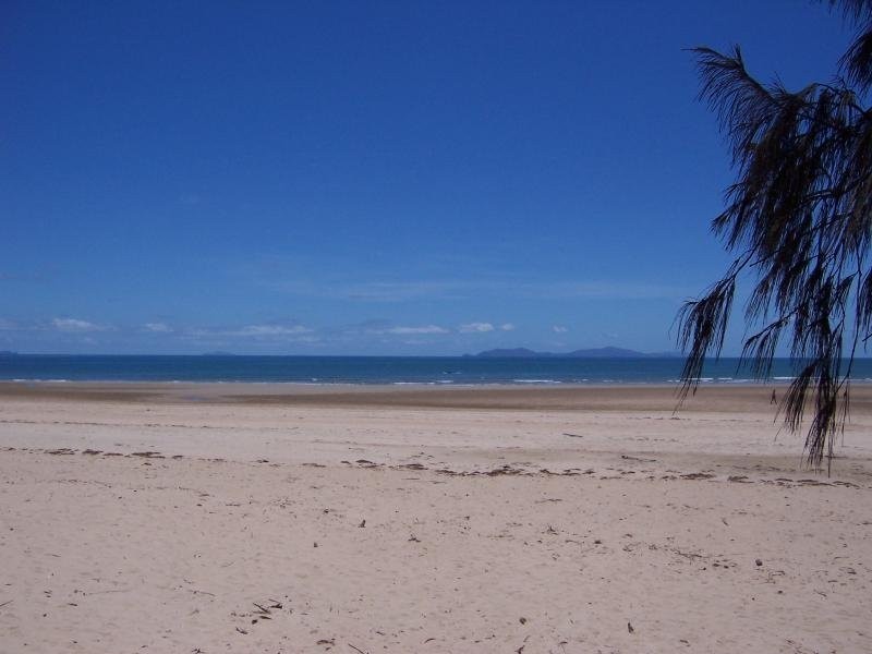 9 Pacific Drive, Blacks Beach QLD 4740