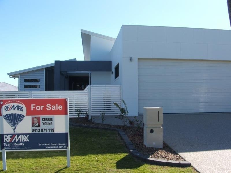 21 Gingham Street, Glenella QLD 4740