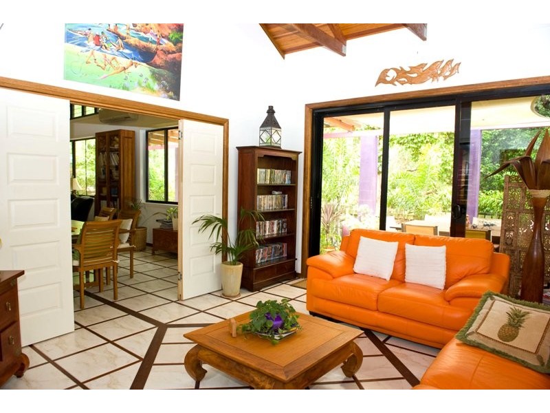 6 Whitesan Blue Terrace, Blacks Beach QLD 4740