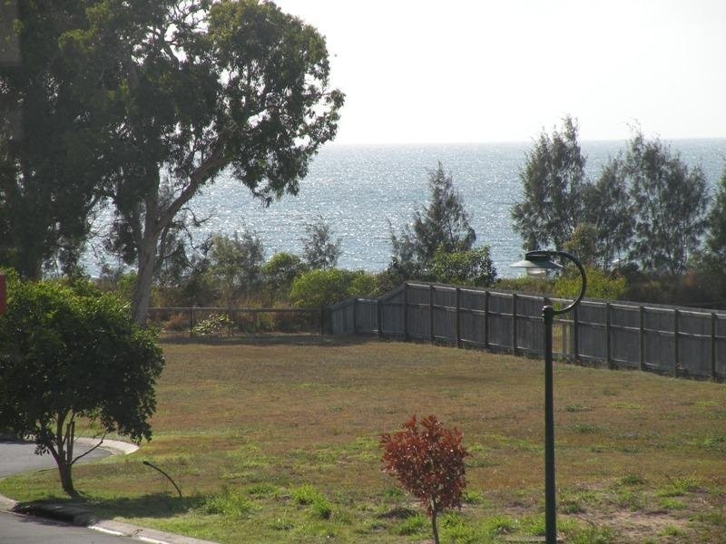6 Whitesan Blue Terrace, Blacks Beach QLD 4740