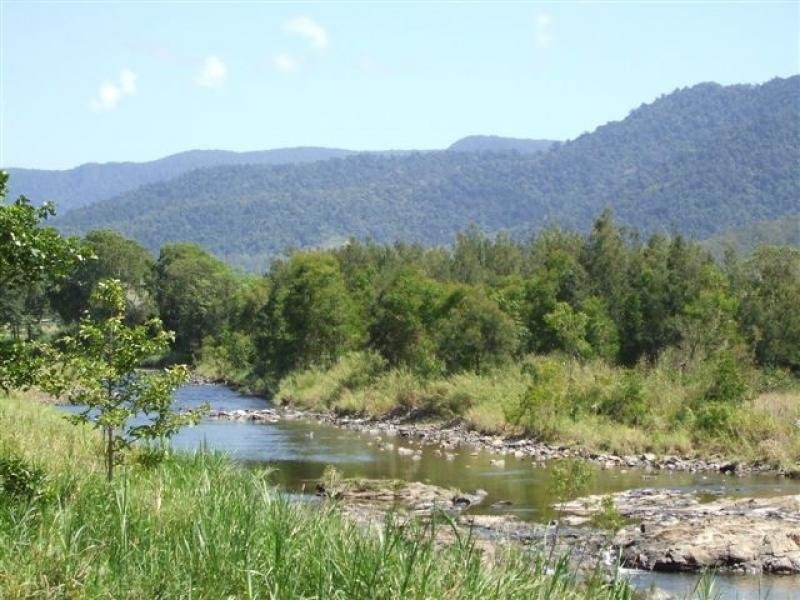 45 Anzac Parade, Finch Hatton QLD 4756