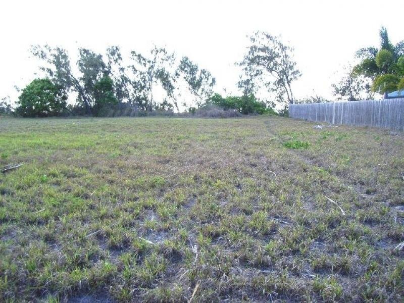 121 Rasmussen Avenue, Salonika Beach QLD 4740